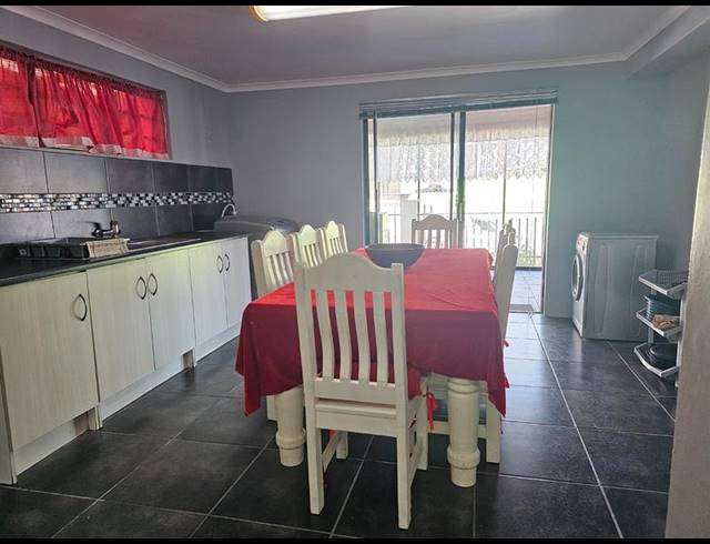 3 BEDROOM HOUSE FOR SALE IN DA NOVA